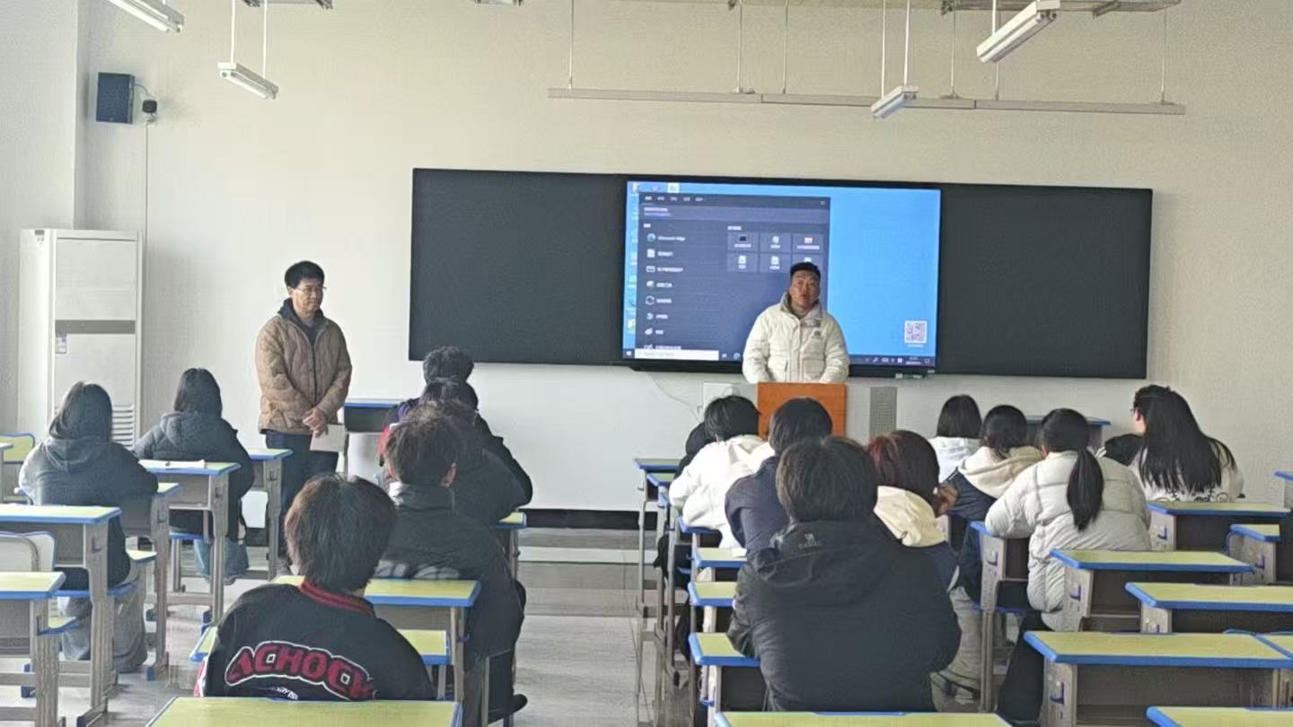 实战演练淬本领 生命安全记心间——南通峻华中等职业学校开展新校区首场消防应急疏散演练(图3)