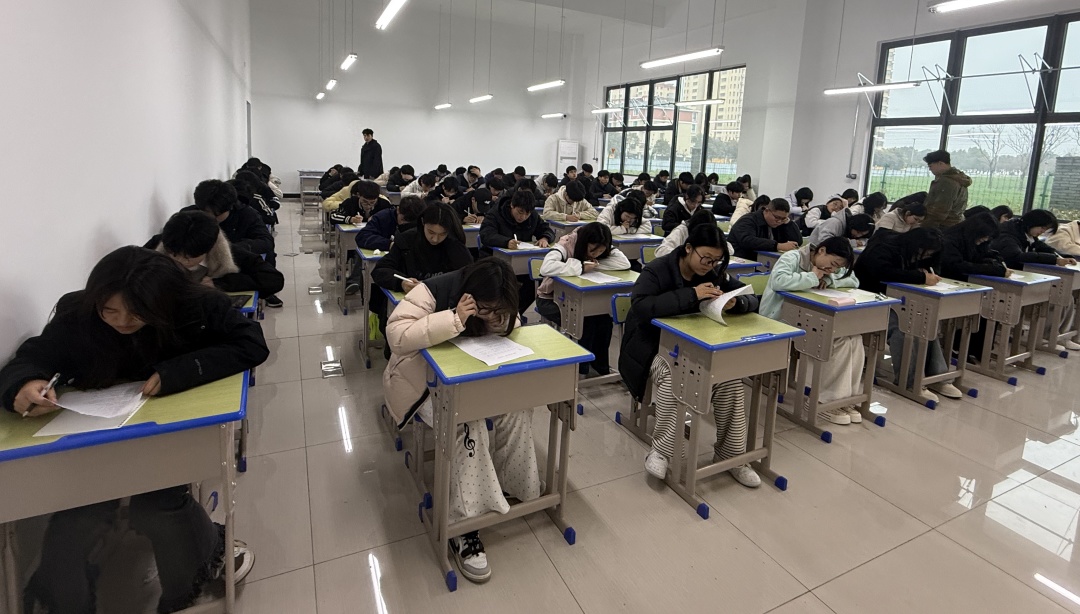 “最强大脑 团课争锋”巅峰对决圆满落幕!72名团学精英上演智慧交锋(图11)