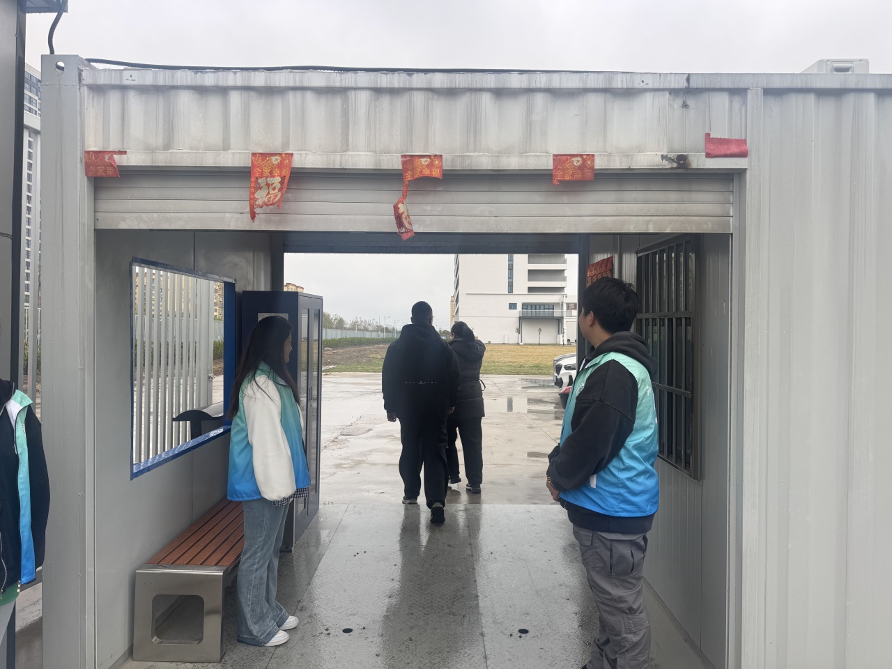 守护成长之路 共筑安全防线——我校召开2026年春季学期走读生安全培训会(图1)